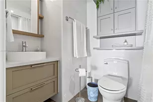 17050 N Bay Rd, Sunny Isles Beach, FL 33160 - Photo 59