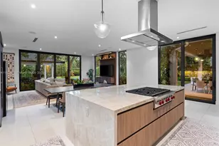 8875 SW 61st Ct, Pinecrest, FL 33156 - Photo 9