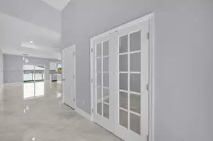 908 Barcia St E, Other City - In The State Of Florida, FL 33974 - Photo 3