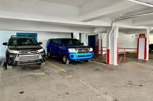 1635 W 44th Pl, Hialeah, FL 33012 - Photo 17