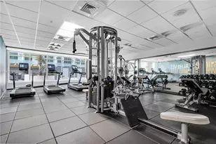 1750 N Bayshore Dr, Miami, FL 33132 - Photo 23