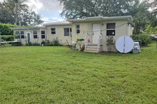 324 Lavilla Dr, Miami Springs, FL 33166 - Photo 3