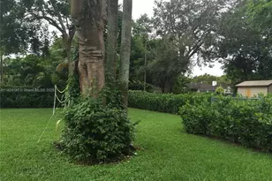 324 Lavilla Dr, Miami Springs, FL 33166 - Photo 5