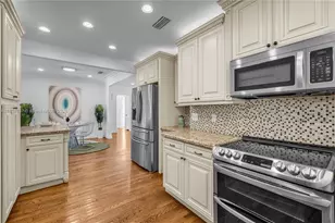 433 NE 91st St, Miami Shores, FL 33138 - Photo 15
