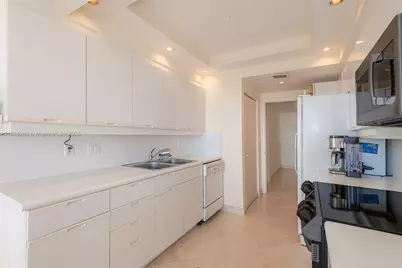 2000 Island Blvd #1708, Aventura, FL 33160 - Photo 13