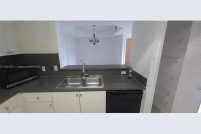 9300 Fontainebleau Blvd #E406, Miami, FL 33172 - Photo 21