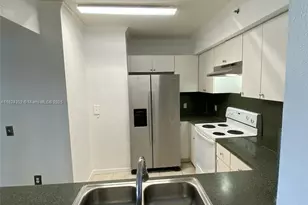 9300 Fontainebleau Blvd, Miami, FL 33172 - Photo 33