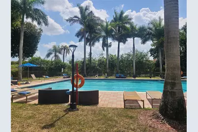 9300 Fontainebleau Blvd #E406, Miami, FL 33172 - Photo 41