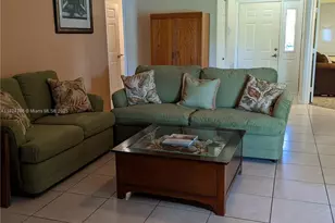 585 SE 25th Ln, Homestead, FL 33033 - Photo 5