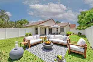 922 Falling Water Rd, Weston, FL 33326 - Photo 5