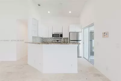 922 Falling Water Rd, Weston, FL 33326 - Photo 9