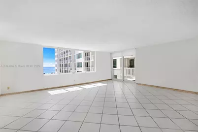 5401 Collins Ave #419, Miami Beach, FL 33140 - Photo 5