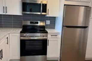 215 SE 3rd Ave, Hallandale Beach, FL 33009 - Photo 21