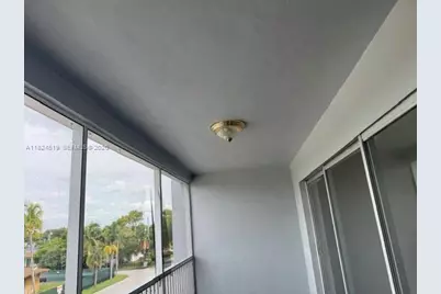 215 SE 3rd Ave #307B, Hallandale Beach, FL 33009 - Photo 23