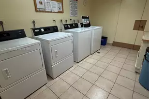 4001 Hillcrest Dr, Hollywood, FL 33021 - Photo 23