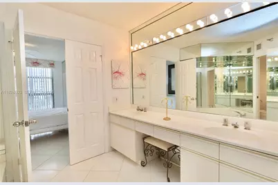 3530 Mystic Pointe Dr #506, Aventura, FL 33180 - Photo 27