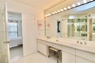3530 Mystic Pointe Dr, Aventura, FL 33180 - Photo 27