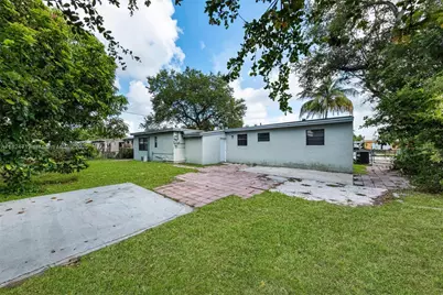 2410 NW 170th Ter, Miami Gardens, FL 33056 - Photo 19