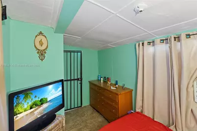 50 NW 34th Ter, Miami, FL 33127 - Photo 27