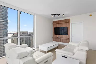 1060 Brickell Ave #4001, Miami, FL 33131 - Photo 5