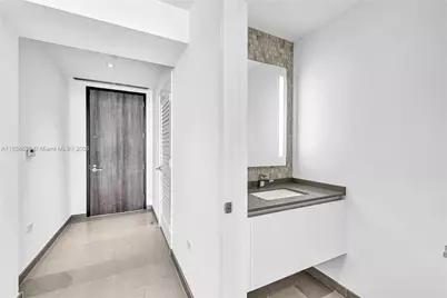 88 SW 7th St #1006, Miami, FL 33130 - Photo 17