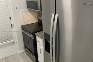 2555 NE 11th St, Fort Lauderdale, FL 33304 - Photo 15