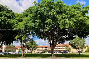 9041 Sunrise Lakes Blvd, Sunrise, FL 33322 - Photo 39