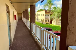 9041 Sunrise Lakes Blvd, Sunrise, FL 33322 - Photo 35