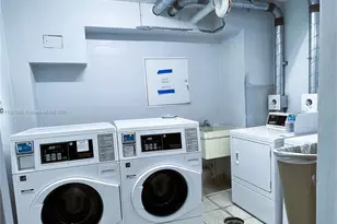 6039 Collins Ave, Miami Beach, FL 33140 - Photo 27