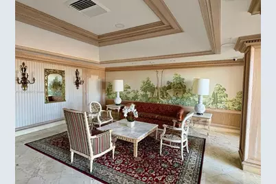 6039 Collins Ave #923, Miami Beach, FL 33140 - Photo 7