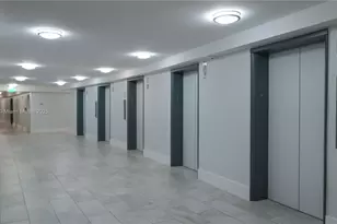 6039 Collins Ave, Miami Beach, FL 33140 - Photo 25