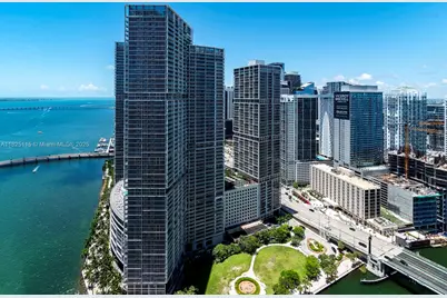 300 Biscayne Blvd Way #3902, Miami, FL 33131 - Photo 5