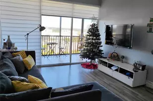 20335 W Country Club Dr, Aventura, FL 33180 - Photo 7