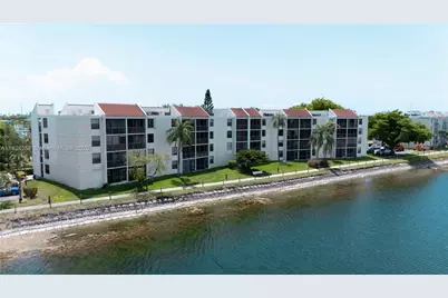 110 Lake Emerald Dr #204, Oakland Park, FL 33309 - Photo 19