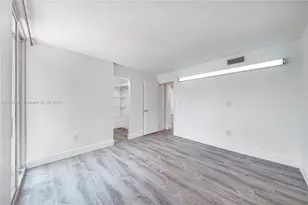 10700 SW 108th Ave, Miami, FL 33176 - Photo 23