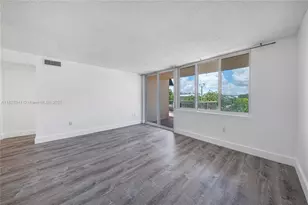10700 SW 108th Ave, Miami, FL 33176 - Photo 15