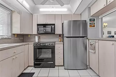 1169 Hillsboro Mile #111, Hillsboro Beach, FL 33062 - Photo 3