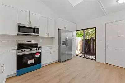 7720 NW 79th Ave #B6, Tamarac, FL 33321 - Photo 3