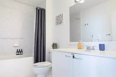 133 NE 2nd Ave #1410, Miami, FL 33132 - Photo 17