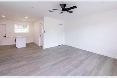 355 SW 17th Ave, Homestead, FL 33030 - Photo 3