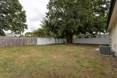 355 SW 17th Ave, Homestead, FL 33030 - Photo 21