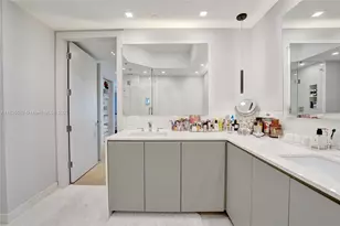 19900 E Country Club Dr, Aventura, FL 33180 - Photo 25