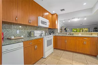 3538 Estepona Ave #D-2, Doral, FL 33178 - Photo 17