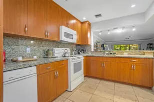 3538 Estepona Ave, Doral, FL 33178 - Photo 17