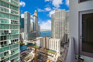 31 SE 6th St, Miami, FL 33131 - Photo 23