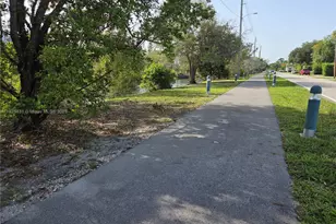 25 Ludlam Dr, Miami Springs, FL 33166 - Photo 27