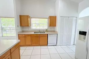 25 Ludlam Dr, Miami Springs, FL 33166 - Photo 11