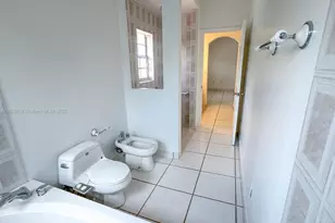 25 Ludlam Dr, Miami Springs, FL 33166 - Photo 21