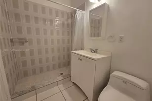 25 Ludlam Dr, Miami Springs, FL 33166 - Photo 9