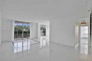 3500 Mystic Pointe, Aventura, FL 33180 - Photo 3